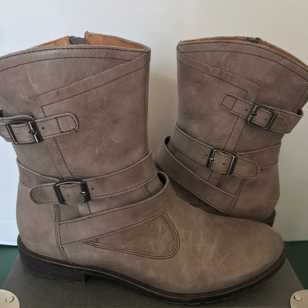 Montana Taupe Leather Ankle Boots